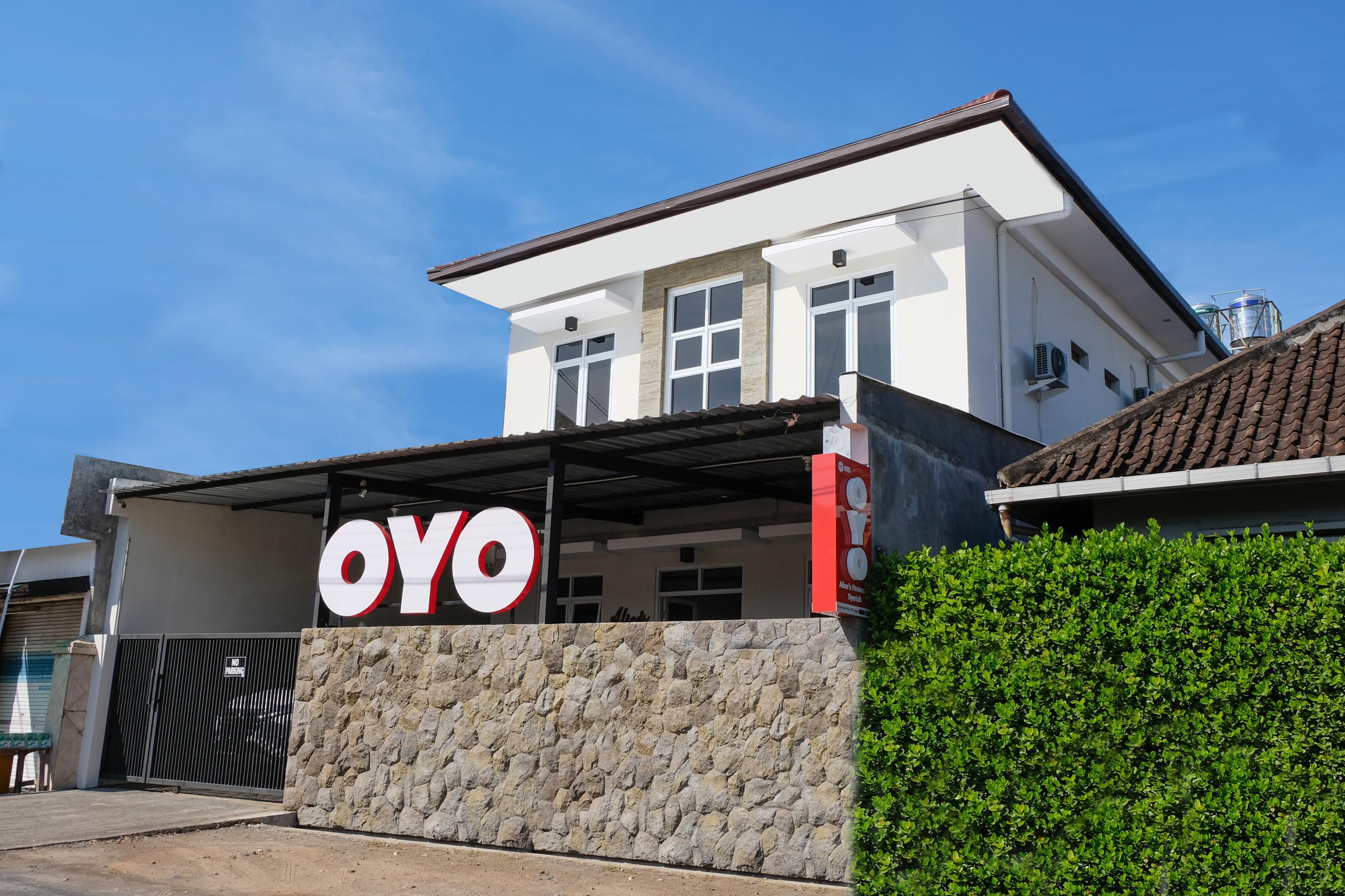 Oyo995爱丽丝伊斯兰家庭旅馆 Jembel 外观 照片
